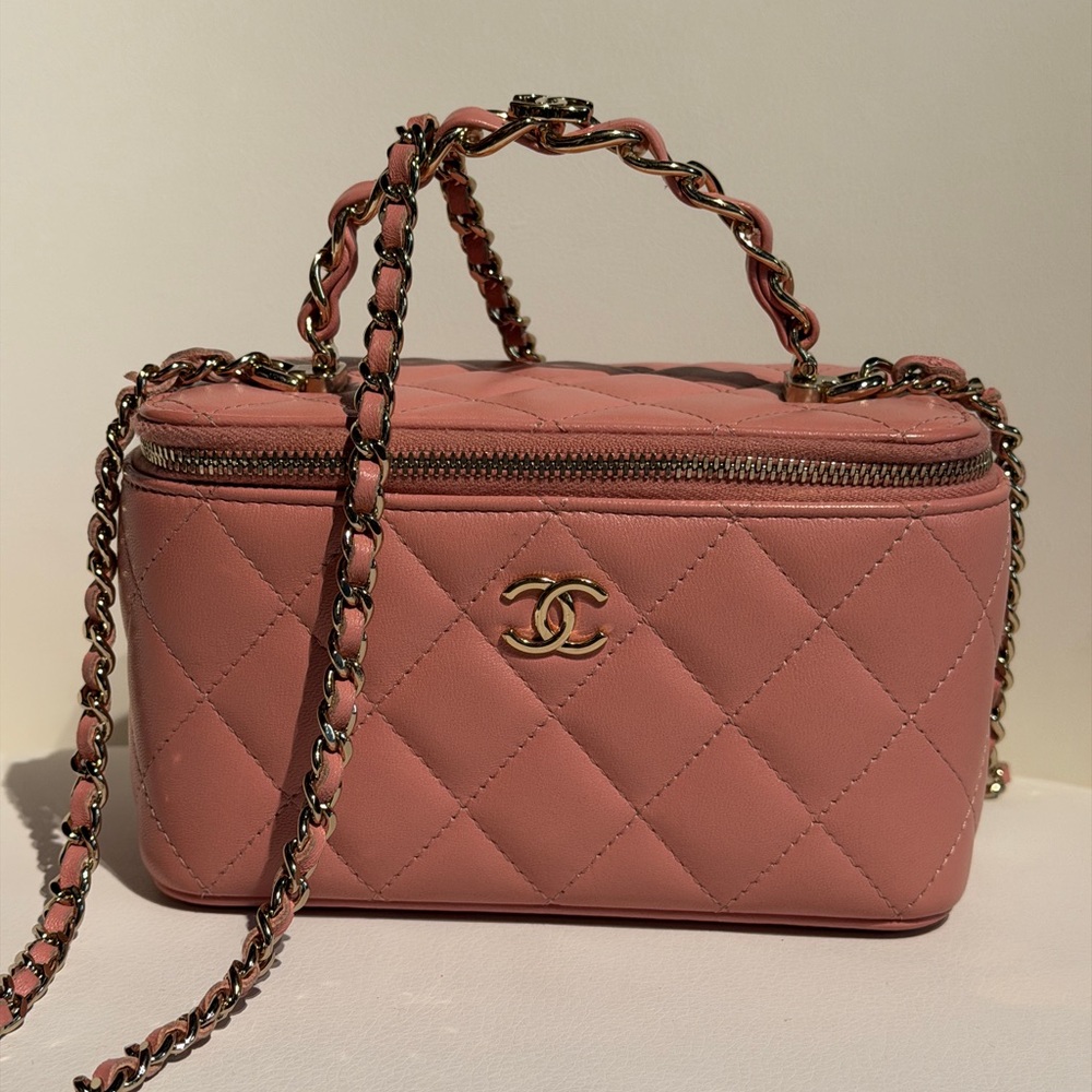 CHANEL VANITY PINK LAMBSKIN METAL TOP HANDLE